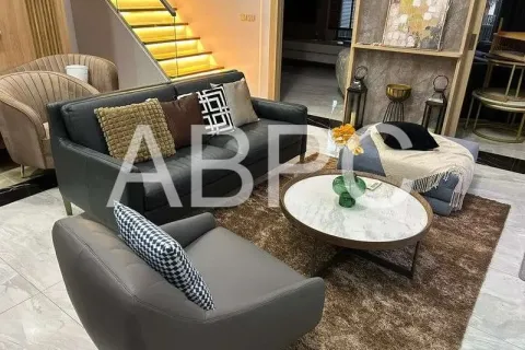 Casa de 5 dormitorios en Pattaya, Tailandia № 211538 - foto 11