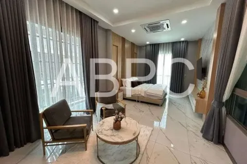 Casa de 5 dormitorios en Pattaya, Tailandia № 211538 - foto 3