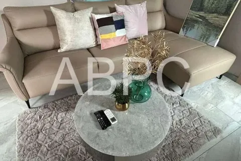 Casa de 5 dormitorios en Pattaya, Tailandia № 211538 - foto 17