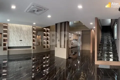 Casa de 5 dormitorios en Pattaya, Tailandia № 211537 - foto 3
