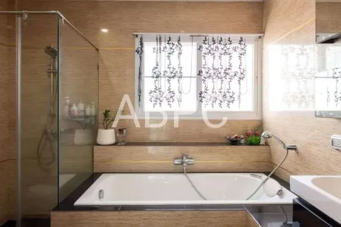 Casa de 4 dormitorios en Pattaya, Tailandia № 211539 - foto 6
