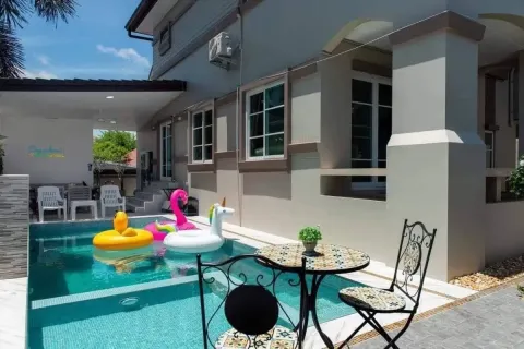 Casa de 4 dormitorios en Pattaya, Tailandia № 211539 - foto 10
