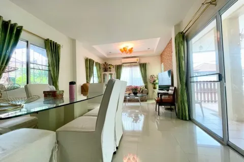 Casa de 5 dormitorios en Pattaya, Tailandia № 211534 - foto 19
