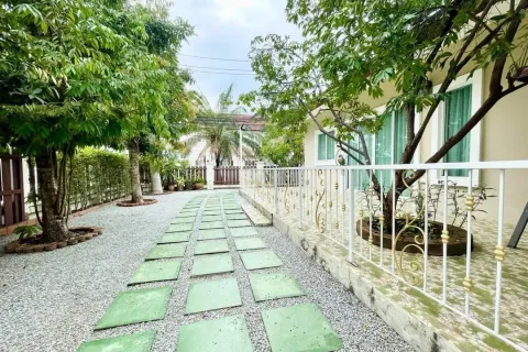 Casa de 5 dormitorios en Pattaya, Tailandia № 211534 - foto 15
