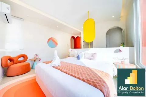 Casa de 5 dormitorios en Pattaya, Tailandia № 211536 - foto 11