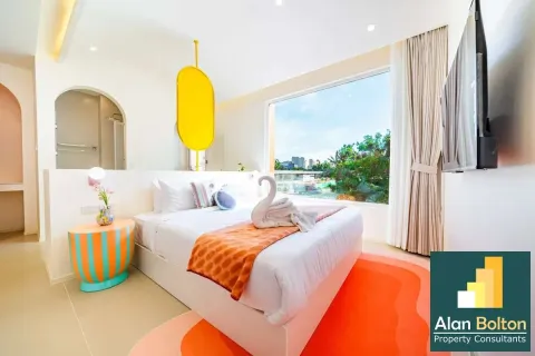 Casa de 5 dormitorios en Pattaya, Tailandia № 211536 - foto 4
