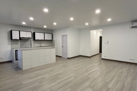 House in Phuket, Thailand 3 bedrooms № 152674 - photo 15