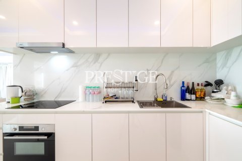 Condo in Pattaya, Thailand, 2 bedrooms № 197921 - photo 12