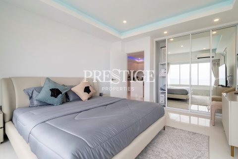 Condo in Pattaya, Thailand, 2 bedrooms № 197921 - photo 16