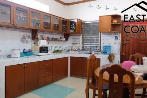 Casa de 3 dormitorios en Pattaya, Tailandia № 213147 - foto 6