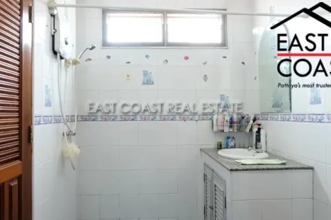 Casa de 3 dormitorios en Pattaya, Tailandia № 213147 - foto 13