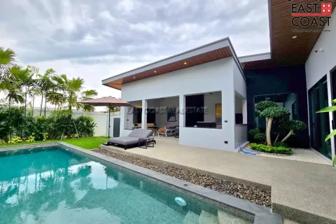 Casa de 5 dormitorios en Pattaya, Tailandia № 213149 - foto 10