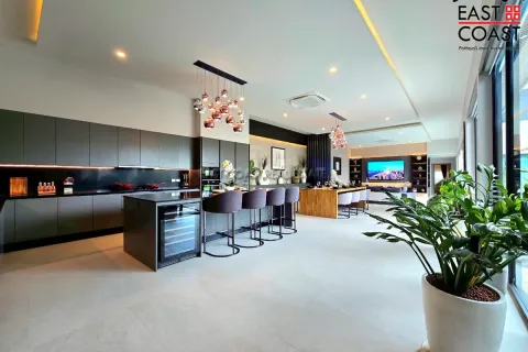 Casa de 5 dormitorios en Pattaya, Tailandia № 213149 - foto 13