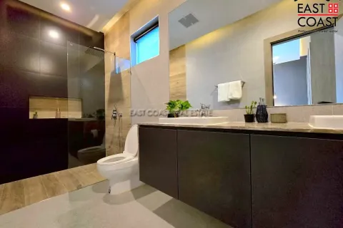 Casa de 5 dormitorios en Pattaya, Tailandia № 213149 - foto 18