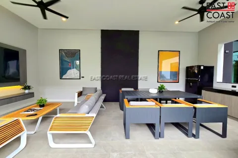 Casa de 5 dormitorios en Pattaya, Tailandia № 213149 - foto 7