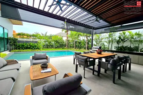 Casa de 5 dormitorios en Pattaya, Tailandia № 213150 - foto 14
