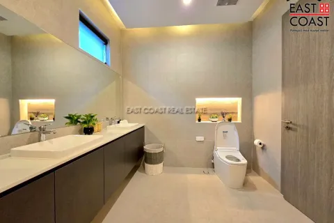 Casa de 5 dormitorios en Pattaya, Tailandia № 213150 - foto 30