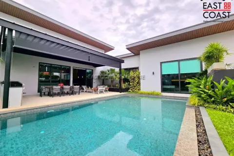 Casa de 5 dormitorios en Pattaya, Tailandia № 213150 - foto 19