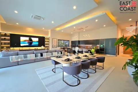 Casa de 5 dormitorios en Pattaya, Tailandia № 213150 - foto 13
