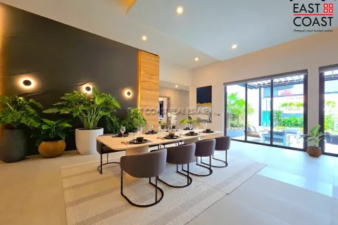 Casa de 5 dormitorios en Pattaya, Tailandia № 213150 - foto 10