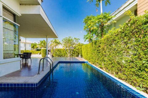 Вилла в Хуа Хине, Таиланд с 3 спальнями  № 116704 - фото 2