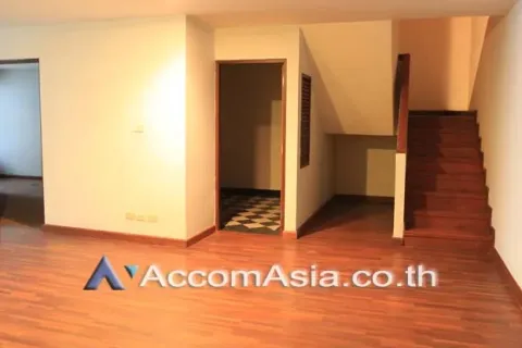 Duplex in Watthana, Bangkok, Thailand 4 Schlafzimmer № 217178 - Foto 2