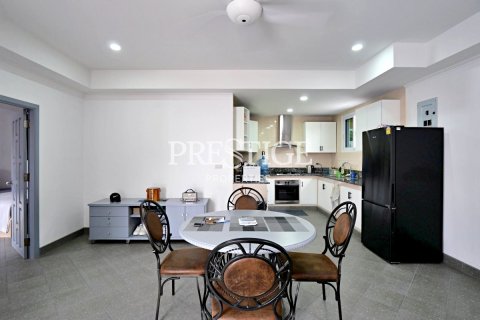 House in Pattaya, Thailand 2 bedrooms № 198099 - photo 7
