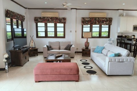 Вилла в Хуа Хине, Таиланд с 3 спальнями  № 147984 - фото 4