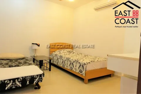 Condominio de 2 dormitorios en Jomtien Beach, Pattaya, Tailandia № 212364 - foto 6