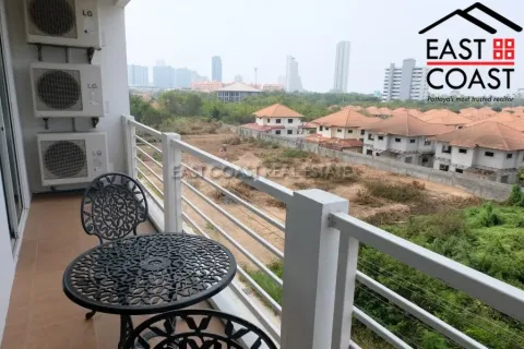 Condominio de 2 dormitorios en Jomtien Beach, Pattaya, Tailandia № 212364 - foto 17
