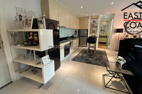 Condominio de 2 dormitorios en Jomtien Beach, Pattaya, Tailandia № 212363 - foto 15