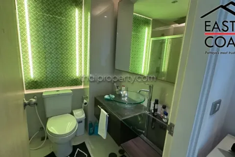 Condominio de 2 dormitorios en Jomtien Beach, Pattaya, Tailandia № 212363 - foto 6