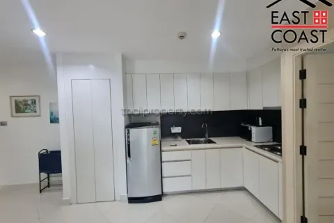 Condominio de 2 dormitorios en Jomtien Beach, Pattaya, Tailandia № 212366 - foto 4