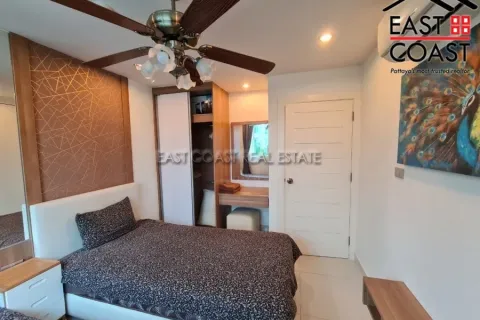 Condominio de 2 dormitorios en Jomtien Beach, Pattaya, Tailandia № 212365 - foto 23