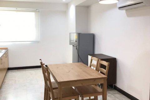 Condo in Watthana, Bangkok, Thailand, 2 bedrooms  № 145010 - photo 12