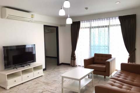 Condo in Watthana, Bangkok, Thailand, 2 bedrooms  № 145010 - photo 2