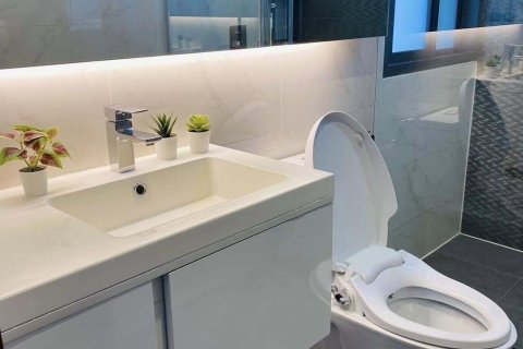 Кондоминиум с 2 спальнями в Клонг Тоэй, Бангкок, Таиланд № 145004 - фото 5