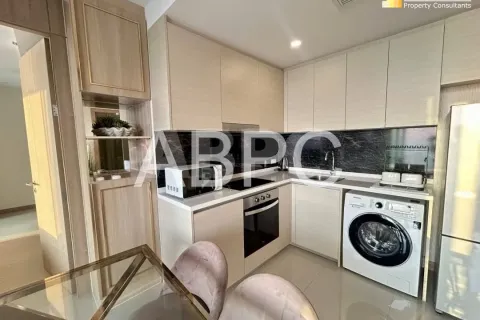 Condominio de 2 dormitorios en Jomtien Beach, Pattaya, Tailandia № 210591 - foto 10