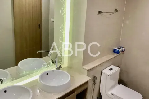 Condominio de 2 dormitorios en Jomtien Beach, Pattaya, Tailandia № 210591 - foto 9