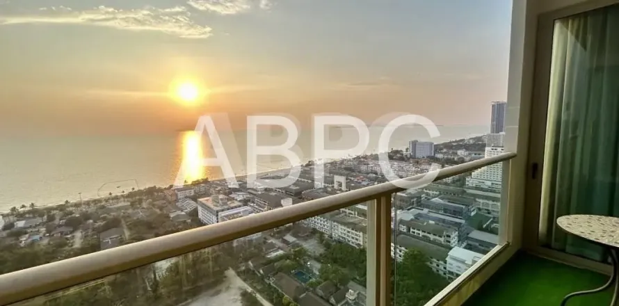 Condominio de 2 dormitorios en Jomtien Beach, Pattaya, Tailandia № 210591