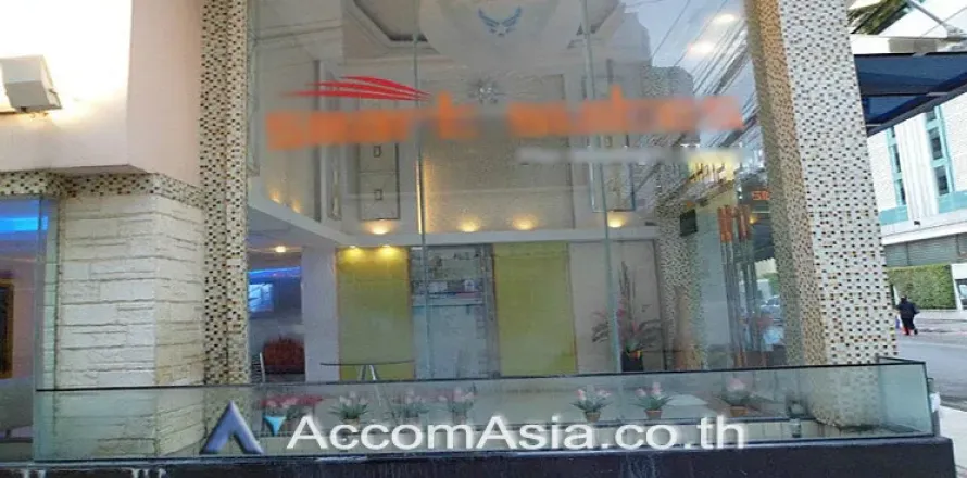Studio in the Condo in Watthana, Bangkok, Thailand  № 217353