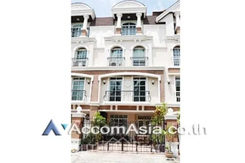 Townhouse à Yan Nawa, Bangkok, Thaïlande 3 chambres № 217359