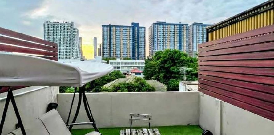 Таунхаус в Суан Луанге, Бангкок, Таиланд с 2 спальнями № 136808