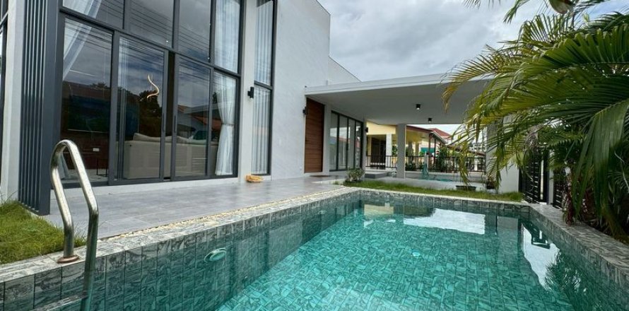 Дом в Паттайе, Таиланд с 3 спальнями  № 136812