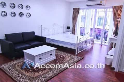 Reihenhaus in Phra Khanong, Bangkok, Thailand 4 Schlafzimmer № 215208 - Foto 3