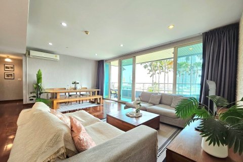 Кондоминиум с 3 спальнями в Кхлонг Сане, Бангкок, Таиланд № 170896