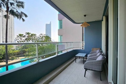 Кондоминиум с 3 спальнями в Кхлонг Сане, Бангкок, Таиланд № 170896 - фото 5