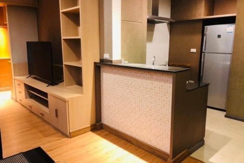 Studio dans le Condo à Watthana, Bangkok, Thaïlande  № 170893 - photo 4