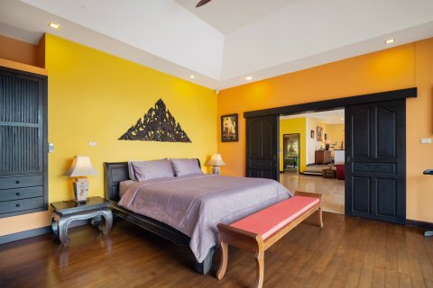 House in Kathu, Thailand 4 bedrooms № 170892 - photo 18