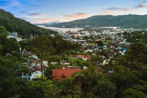 House in Kathu, Thailand 4 bedrooms № 170892 - photo 4